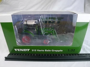 USK 1/32 Scale Fendt 313 Vario Bale Grapple Tractor Diecast Model Toy Gift - Picture 1 of 7