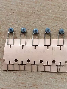 Termistore NTC 68 Ohm 5% 2 pin radiale Epcos B57164-K680J 5 pezzi £5,00 Z1256 - Foto 1 di 1