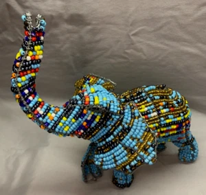 Scultura elefante africano con perline fatta a mano 9,5” x 8” - Foto 1 di 6