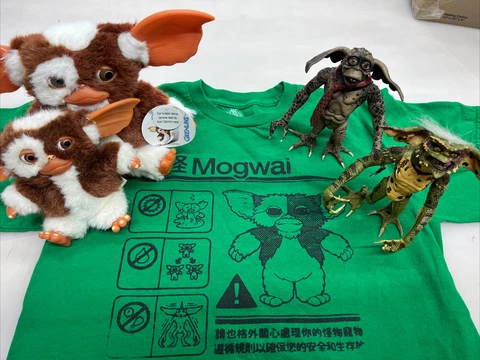 gremlins figures, T-shirt lot neca Cover