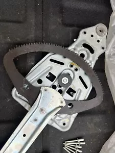 Mercedes window regulator E320 coupe or convertible - Foto 1 di 7