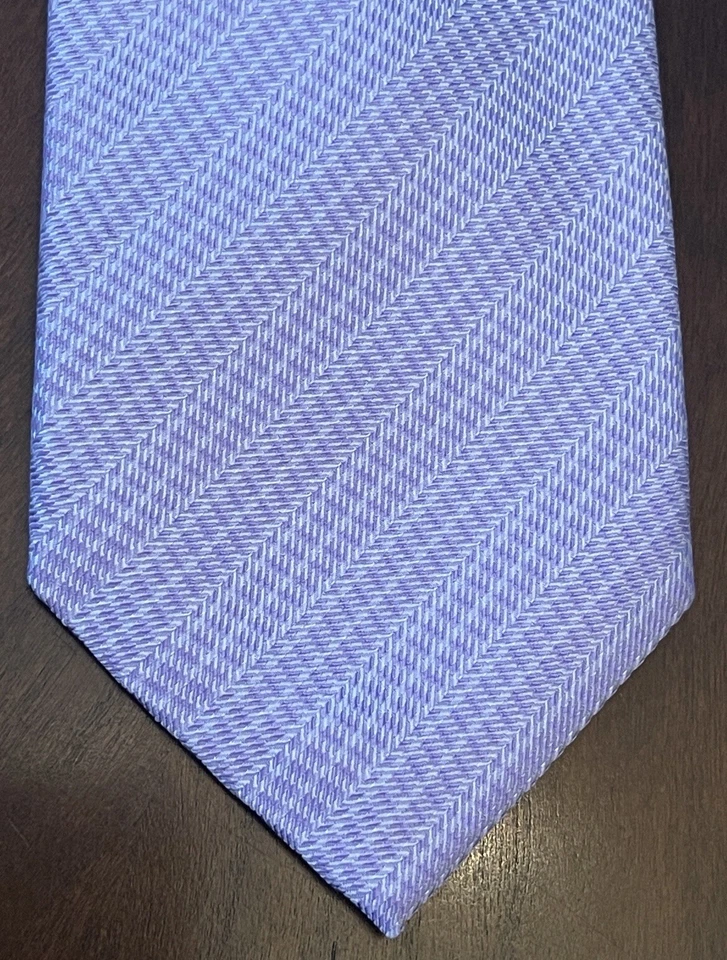 Corbata para el cuello Tasso Ella púrpura hecha a mano 100 % seda para hombre hecha en China Foto 1 de 4