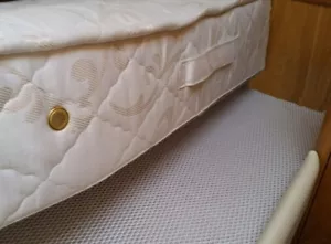 1,5x2 m tappetino a secco materasso sotto letto strato anticondensa roulotte barca camper - Foto 1 di 3