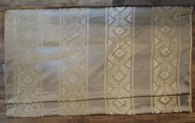Damasco Jacquard Champagne, Silla Brocado Dorado, Tela Tapicería 112”L x 116”W Foto 1 de 4