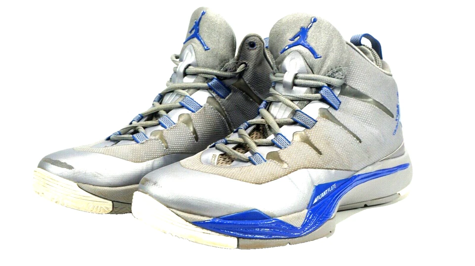 - Jordan Super.Fly 2 Gris Cemento Talla 7.5.   599945-007 Foto 1 de 4