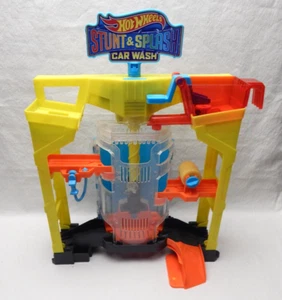 Hot Wheels Stunt And Splash Car Wash Incomeplet - Bild 1 von 5