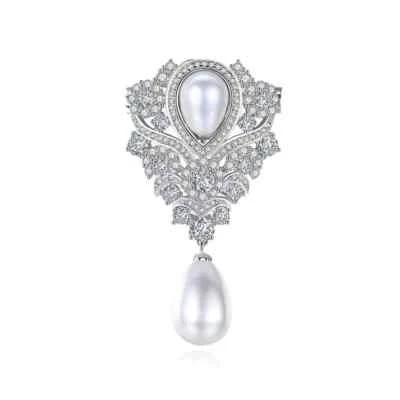 Beautiful Prong Set 2.10CT Round Sapphire & Teardrop Pearl Amazing Women Brooch - Image 1 of 4