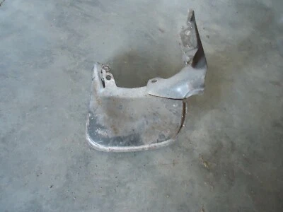 Pontiac Grand Prix 1963 lado del pasajero derecho parachoques delantero panel de llenado Foto 1 de 3