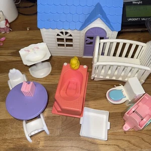 Barbie shelly nursery vintage doll set Vintage cot, table , bath tub play house - Picture 1 of 11
