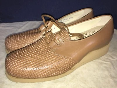 P. W. Minor Orthopedic Brown Lace Up Wedge Heel Comfort Shoe 10 B Medium - Image 1 of 4