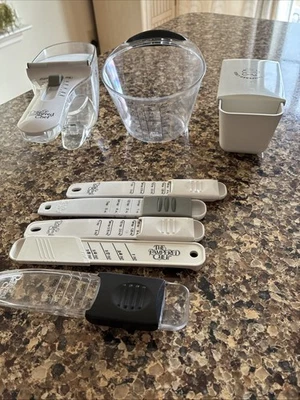 Pampered Chef Adjustable Sliding Measuring Cups & Spoons Lot of 8 EUC - Image 1 of 4