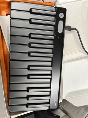 ROLI Lumi Keys Studio Edition Light Up Keyboard, Works Great, Model LKB01 - Image 1 of 4