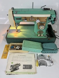 Vintage Capitol Deluxe Sewing Machine Turquoise / White Tested Working Extras - Picture 1 of 24