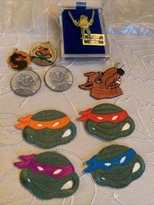 Vintage 1989 TMNT Teenage Mutant Ninja Turtles Pin-Pendants-Patches Lot - Picture 1 of 11