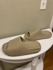 Nuevo Yeezy Slides Pure talla 11 - Imagen 1 de 7