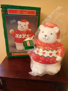 NEW! Christmas Around the World / House Of Lloyd Sweetheart Bear Cookie Jar - Picture 1 of 1