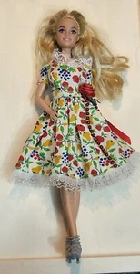 Barbie Kleid & Puppe Obst Print Kleid Clone Ooak andere Outfit Kleidung C310G - Bild 1 von 15