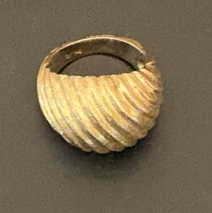 Vintage 14K Gelbgold Ring gerippt Kuppel Größe 5,25: 8,06 Gramm - gepunzt Lj - Bild 1 von 9