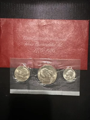 1776-1976 (S) U.S. Mint Bicentennial 40% Silver Uncirculated 3-Coin Set - Image 1 of 4