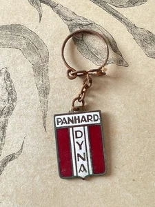 PORTE CLÉ émaillé publicitaire - Panhard Dyna - Voiture - Imagen 1 de 2