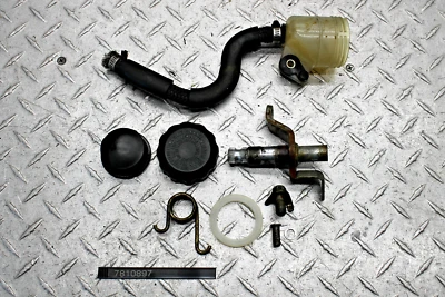 Honda Ascot ft500 1982 - cilindro maestro de freno trasero OEM Foto 1 de 4