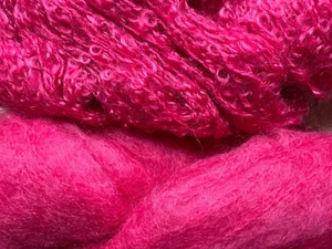 Mohair ""Mo"" artista del pile rosa brillante e mohair ad anello ""Locks ricci"" 466 g totale - Foto 1 di 3