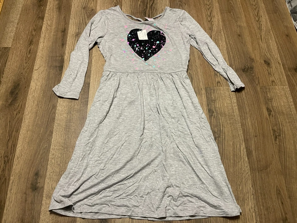 Vestido Justice, para niña talla 14/16, gris, estampado de corazón, línea A, nuevo con etiquetas Foto 1 de 4