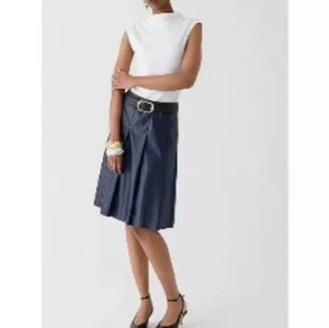 J.Crew MSRP $198 Pleated Faux Leather Skirt in Navy Size 4 Spring 2024 NWOT - Picture 1 of 14