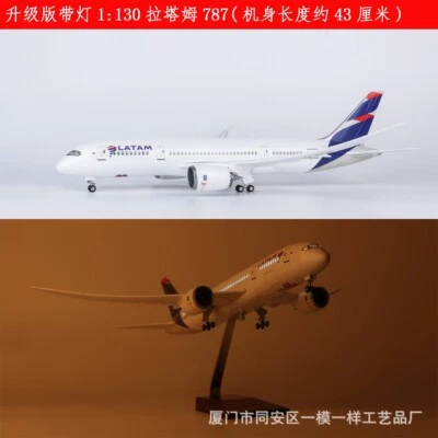 Modelo de Aviación Civil Boeing 787 1/130 43CM Chile Latham Airlines con Luces Foto 1 de 3