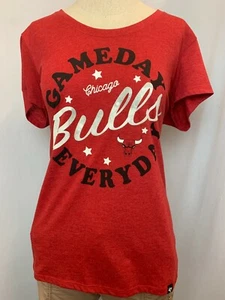 Camiseta de baloncesto Chicago Bulls para mujer extra grande roja marca 47 manga corta - Imagen 1 de 6