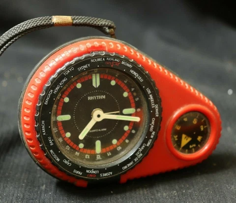 Vintage Retro Alarm Clock & calendar & Compass, RHYTHM, Red Color, Made In Japan Cover