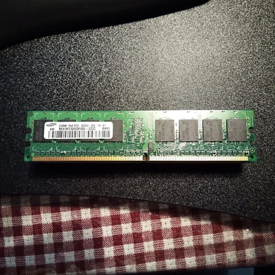 Samsung 256 MB PC2 - 3200U - 333 Memory (M378T3253FG0-CCC) - Image 1 of 2