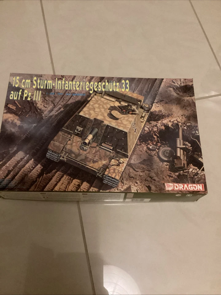 DRAGON 6042-15 Cm Sturm-Infanteriegeschutz 33-scala 1:35 - Immagine 1 di 4