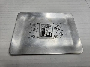 Vintage 1980 Winter Olympics Silver Metal Ski Tray Trinket Dish Tip Plate - Imagen 1 de 6