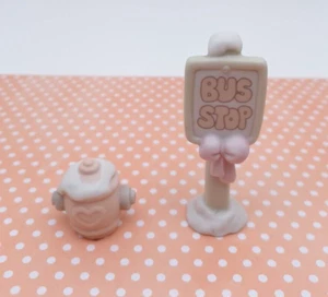 Vintage Precious Moments Sugar town Bus Stop and Fire Hydrant Collectables - Picture 1 of 8