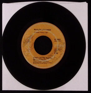 WAYLON JENNINGS (DONT LET THE SUN SET ON YOU) TULSA/YOU'LL LOOK. VINYL  LP 47-93 - Picture 1 of 2