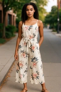 Temt White And Floral Play suit Size 10 - Picture 1 of 5