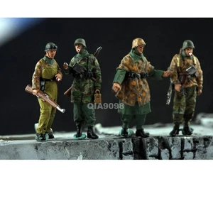 New 1/72 Scale 4PCS WWII German Winter Battlefield Marching Soldiers Resin Model - Picture 1 of 5