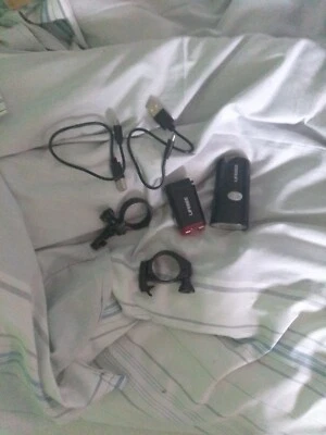 LED Fahrrad Licht Batterie 40Lux Beleuchtung Frontlicht+Rücklicht Set CU03G1-05A - Bild 1 von 4