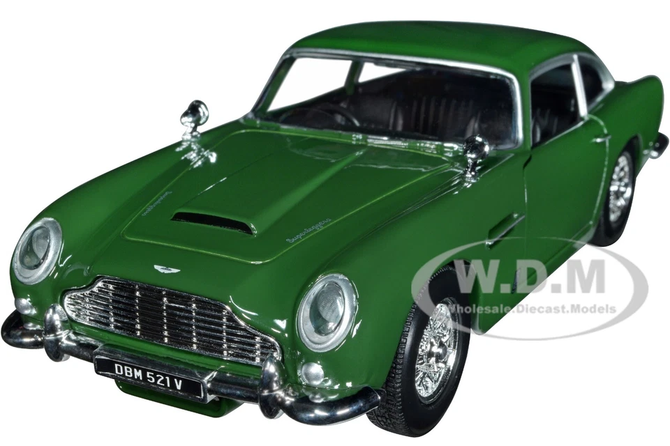 Motormax 79375GRN Aston Martin DB5 RHD (Right Hand Drive) 1/24 Diecast Model Car