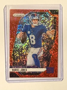 2024 Prizm Daniel Jones Red Sparkle #212 Giants - Foto 1 di 2