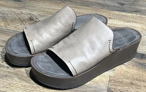 Naked Feet Reno SZ 8.5M Women’s Leather Olive Platform Sandals Slide on Shoes  - Picture 1 of 6