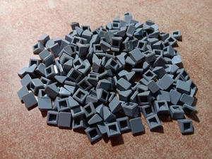 LEGO LOTE A GRANEL DE 200 PENDIENTES GRIS AZULADO CLARO 30° GRADOS 1 X 1 X 2/3 #54200 - Imagen 1 de 1