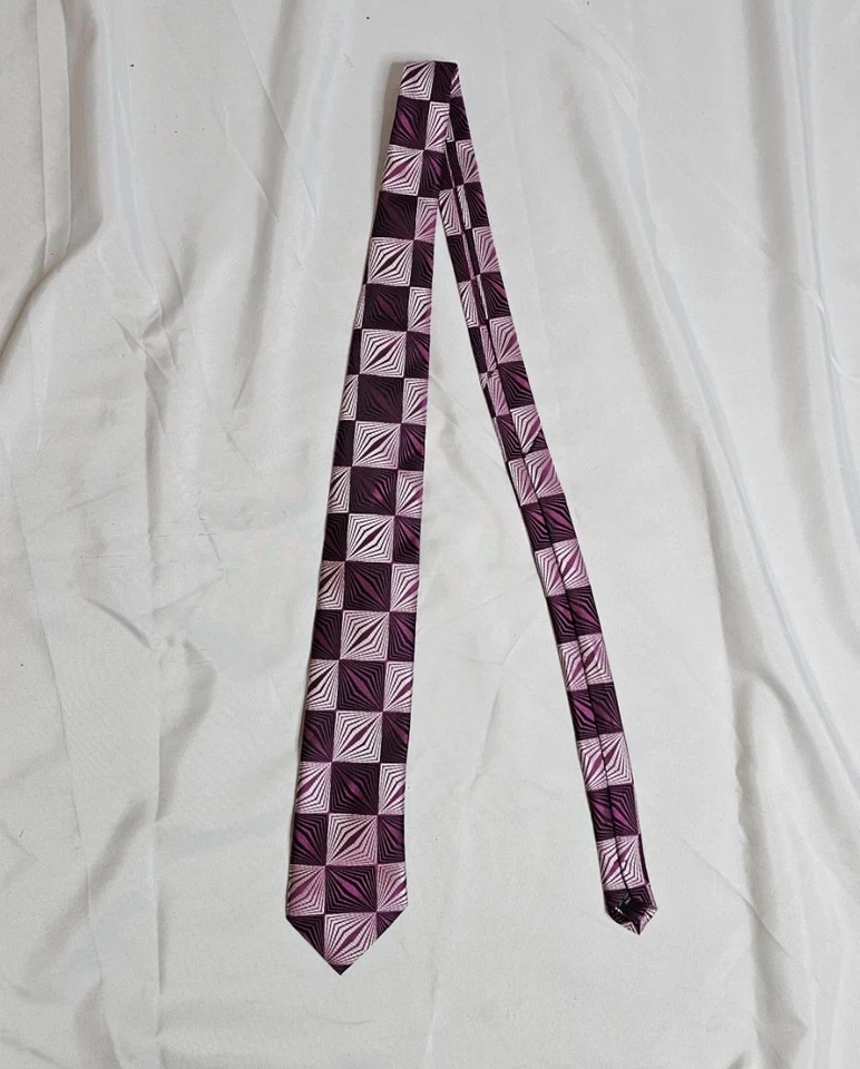 Verse 9 IX Geometric Multicolored Pink Tie - Image 1 of 4