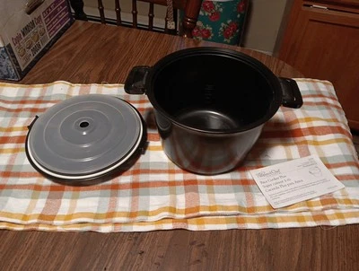 PAMPERED CHEF MICROWAVE RICE COOKER PLUS STEAMER 2779 DIRECTIONS - Image 1 of 4