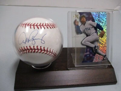 Alex Rodriguez Single Signed Baseball PSA/DNA Sticker & 2001 Skybox EX Insert &  - Image 1 of 4
