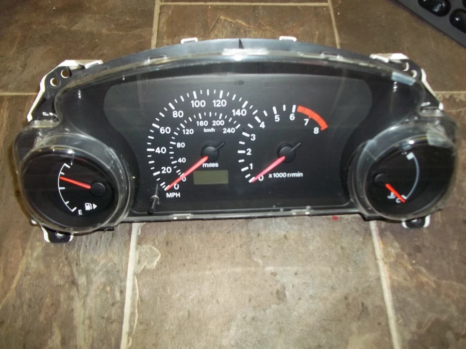 SPEEDOMETER CLUSTER 2001 2002 CHRYSLER SEBRING / DODGE STRATUS CPE 88K - Image 1 of 1