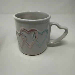 Mary Kay Cosmetics Coffee Mug Three Pastel Entwined Hearts Heart Shaped Handle - Picture 1 of 10