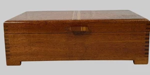 Vintage Genuine Mahogany Jewelry Box – Dovetail Corners & Inlay Detail - Bild 1 von 6