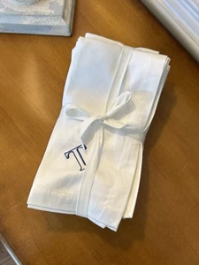 Williams Sonoma Hotel Cotton Dinner Napkins (10) White Monogram “T” PRE-OWNED - Picture 1 of 6